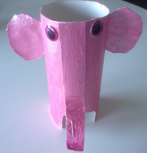 rosa elefant av toarulle